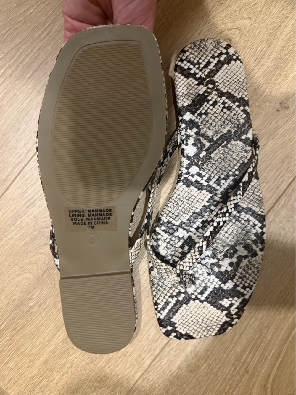 LOFT Snake Pattern Square toe flips - Picture 3 of 5